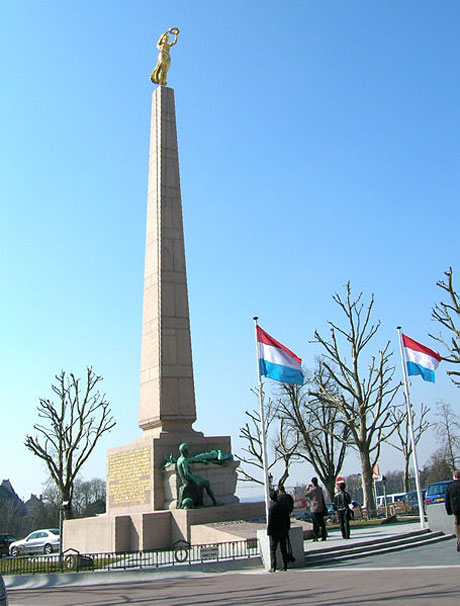 La gelle fra war memorial luxembourg city photo