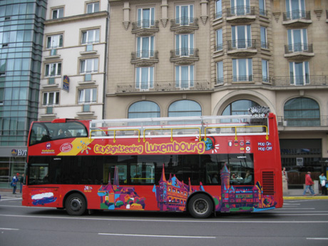Autobuze rosii cu etaj turism luxemburg foto